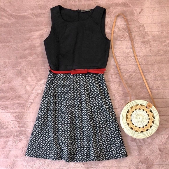 Suzy Shier Dresses & Skirts - Suzy Shier belted black pattern dress M